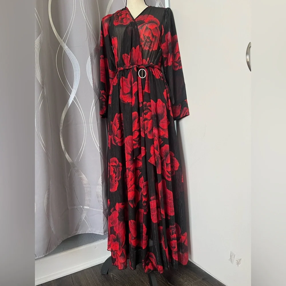 Red and Black Bishop Sleeve Maxi Dress for Weddings - Picture 8 of 11